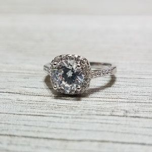 Sparkly engagement or cocktail ring